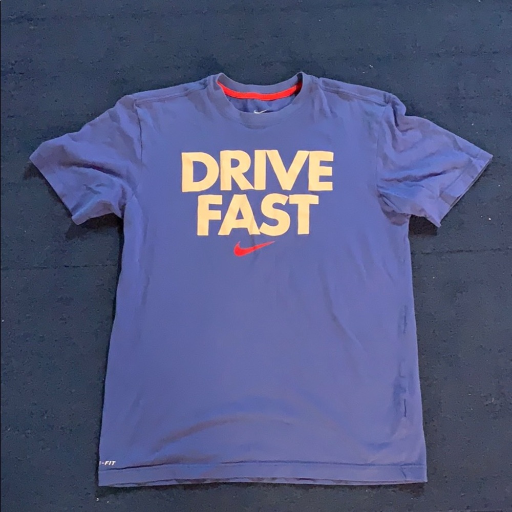 Nike graphic short sleeve tee